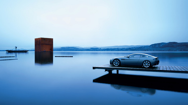 Aston Martin Meets Art Concept DBS ponton