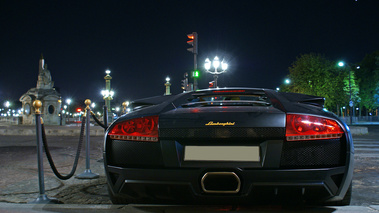 Lamborghini Murcielago LP640 noir mat face arrière - Crillon