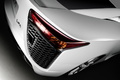 Lexus LF-A - blanche - détail, feu arrière