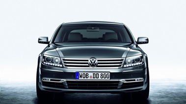 Volkswagen Phaeton FL - noire - face avant