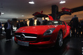 Mercedes SLS Rouge 3/4 AV Portes ouvertes 