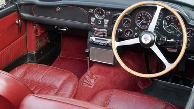 Aston Martin DB5 Convertible intérieur