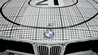 BMW 3.0 CSL Stella détail capot 