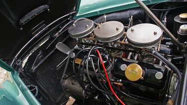 Bristol 405 Coupe vert moteur 3
