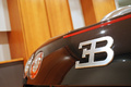 D'Ieteren Galerie - Bugatti Veyron noir/anthracite logo EB