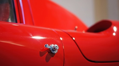 Ferrari 250 LM rouge poignée de porte extérieure