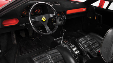 Ferrari 288 GTO intérieur