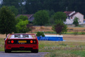 Ferrari F40 rouge face arrière