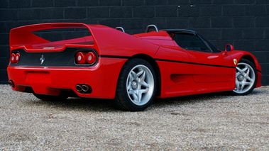 Ferrari F50 Rouge 3/4 arrière droit 