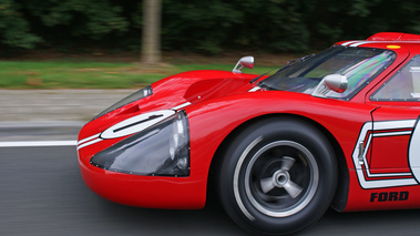 Ford GT40 MkIV rouge profil travelling coupé