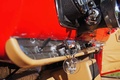 Maserati 3500 GT Spyder rouge boutons tableau de bord 2