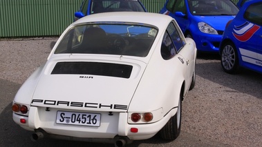 Porsche 911 2.0 R, blanche, 3-4 ar drt1