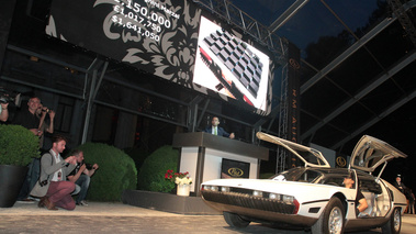 Vente RM Auctions - Lamborghini Espada prototype 3/4 avant gauche portes ouvertes penché
