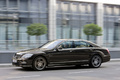 Mercedes S63 AMG marron 3/4 avant gauche travelling