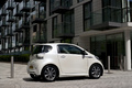 Aston Martin Cygnet blanc 3/4 arrière droit 2