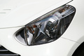 Aston Martin Cygnet blanc phare avant