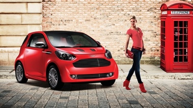 Aston Martin Cygnet - rouge