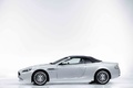 Aston Martin DB9 Cabriolet blanc profil capoté debout