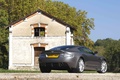 Aston Martin DBS anthracite 3/4 arrière droit