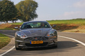 Aston Martin DBS anthracite face avant travelling 2