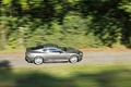 Aston Martin DBS anthracite profil travelling vue de haut