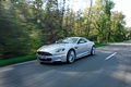 Aston Martin DBS gris 3/4 avant gauche travelling 2