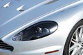 Aston Martin DBS gris phare avant