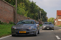 Aston Martin DBS & V12 Vantage RS anthracite face avant travelling