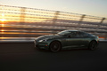 Aston Martin DBS vert profil travelling penché