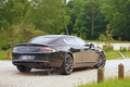 Aston Martin Rapide anthracite 3/4 arrière droit travelling