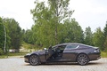 Aston Martin Rapide anthracite profil porte ouverte