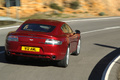 Aston Martin Rapide rouge 3/4 arrière droit travelling