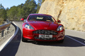 Aston Martin Rapide rouge face avant travelling