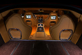 Aston Martin Rapide rouge intérieur