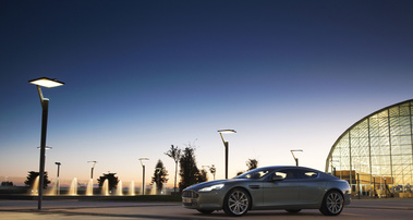 Aston Martin Rapide vert 3/4 avant gauche 3