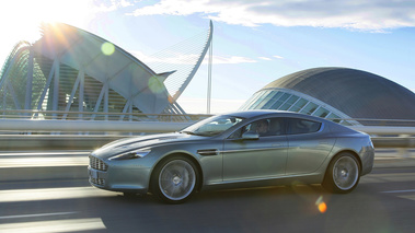 Aston Martin Rapide vert profil travelling