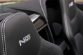 Aston Martin V8 Vantage N420 Roadster noir logo N420 siège