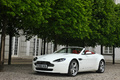 Aston Martin V8 Vantage Roadster blanc 3/4 avant gauche