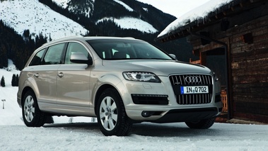 Audi Q7 - gris - 3/4 avant droit