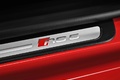 Audi RS5 rouge pas de porte