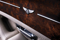 Bentley Arnage Final Series violet logo boiseries