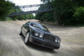 Bentley Brooklands anthracite 3/4 avant droit travelling penché