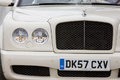 Bentley Brooklands blanc face avant coupé