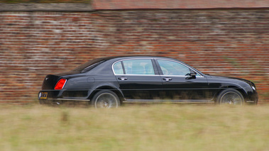 Bentley Continental Flying Spur Speed noir 3/4 arrière droit filé