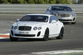 Bentley Continental Supersports blanc 3/4 avant gauche & anthracite face avant