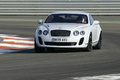 Bentley Continental Supersports blanc face avant