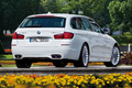 Alpina B5 Biturbo Touring - Blanc - 3/4 arrière droit