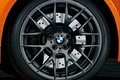 BMW M3 Competition Package Japan - orange - détail, jante