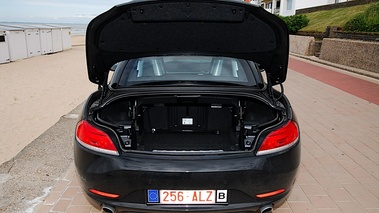 BMW Z4 noire Détail 5 (coffre) 