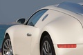 Bugatti Veyron blanc 3/4 arrière gauche coupé